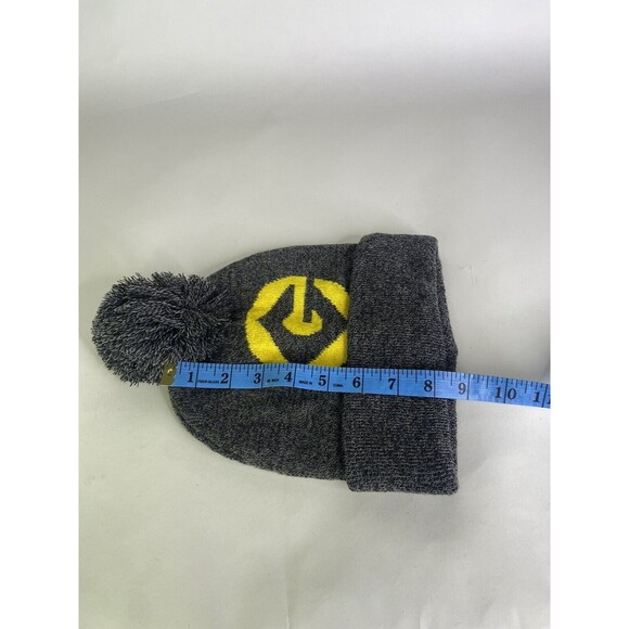 Despicable Me Gru Logo Pom Knit Gray Yellow Cuff Beanie Hat Cap Adult OSFM - Picture 4 of 4